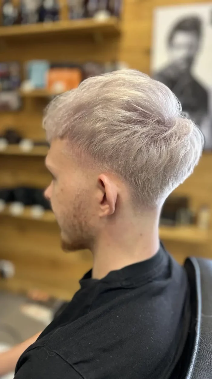 Photo d'une coupe et couleur homme